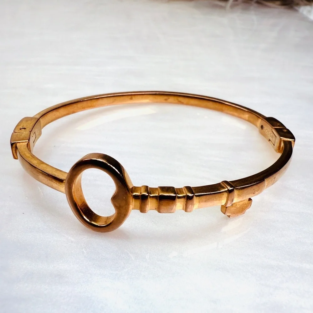 Vintage Coppertone Key Bangle Bracelet